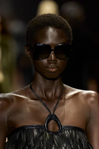 Look 120